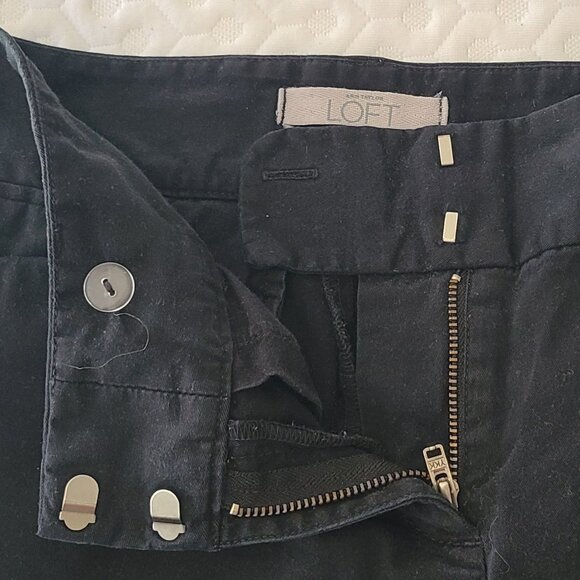 ANN TAYLOR LOFT BLACK CAPRI PANTS - STYLE: JULIE - SIZE 4 - Picture 3 of 15